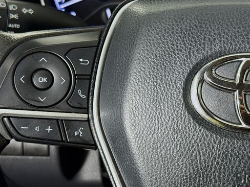 Used 2022 Toyota Camry LE FWD image 13