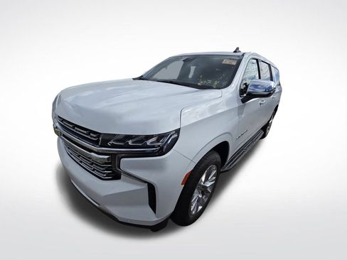 Used 2023 Chevrolet Suburban Premier image 5