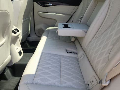 Used 2023 Buick Envision Avenir AWD/4WD image 28