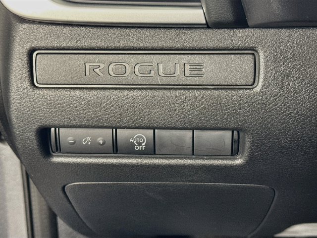 Used 2023 Nissan Rogue S FWD image 10