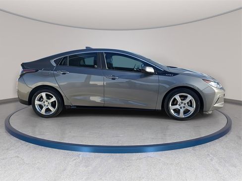 Used 2017 Chevrolet Volt LT image 5