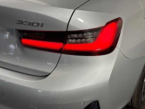 Used 2019 BMW 330i Sedan w/ Convenience Package RWD image 34