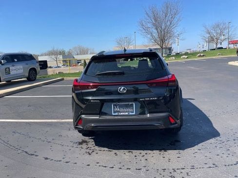 New 2026 Lexus UX 300h AWD image 4