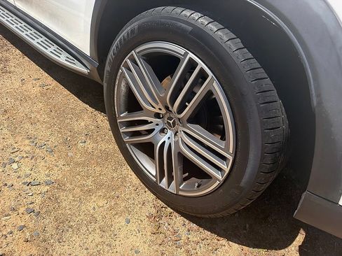 Used 2022 Mercedes-Benz GLS 450 4MATIC image 7