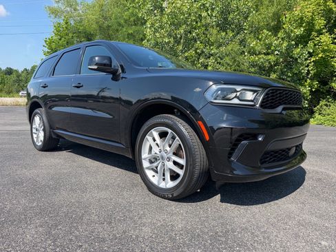 Used 2024 Dodge Durango GT AWD/4WD image 3