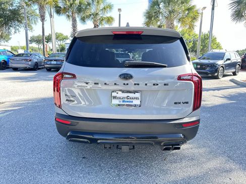 Used 2021 Kia Telluride EX w/ EX Premium Package AWD/4WD image 5