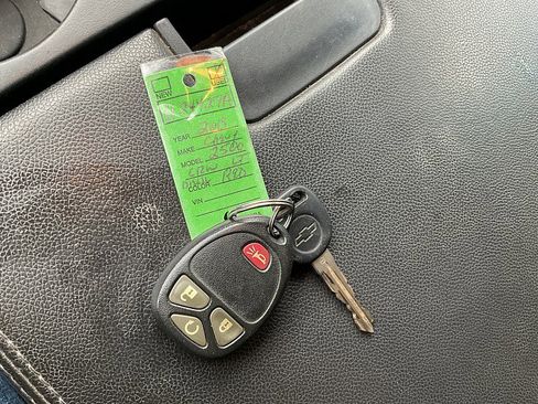 Used 2013 Chevrolet Silverado 2500 LT w/ Interior Plus Package image 33