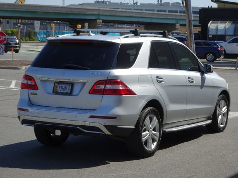 Used 2014 Mercedes-Benz ML 350 4MATIC 4dr ML 350 image 7