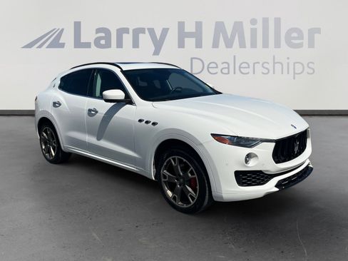 Used 2017 Maserati Levante w/ Sport Package image 7