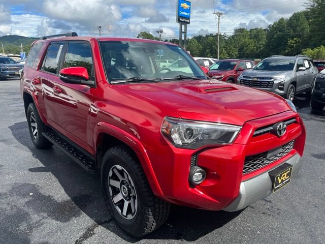 Used 2023 Toyota 4Runner TRD Off-Road Premium AWD/4WD image 2