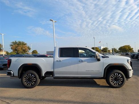 New 2026 GMC Sierra 2500 Denali Ultimate image 3