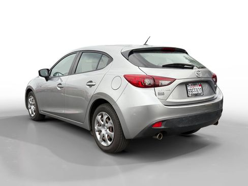 Used 2015 MAZDA MAZDA3 i Sport image 3