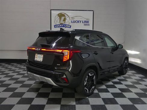 Used 2024 Kia Seltos SX w/ SX Sunroof Package AWD/4WD image 10