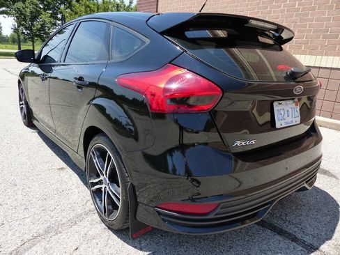 Used 2018 Ford Focus ST FWD image 7