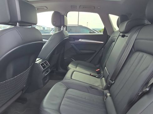 Used 2018 Audi Q5 2.0T Premium Plus w/ Premium Plus Package AWD/4WD image 6