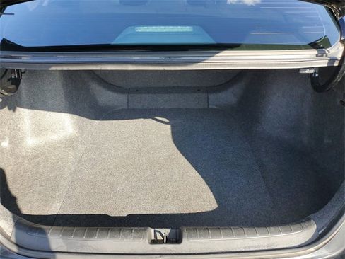 Used 2019 Honda Accord LX image 9