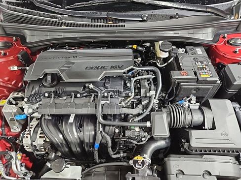 Used 2025 Hyundai Elantra SEL image 23