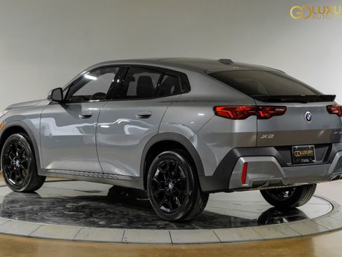 Used 2025 BMW X2 xDrive28i AWD/4WD image 12
