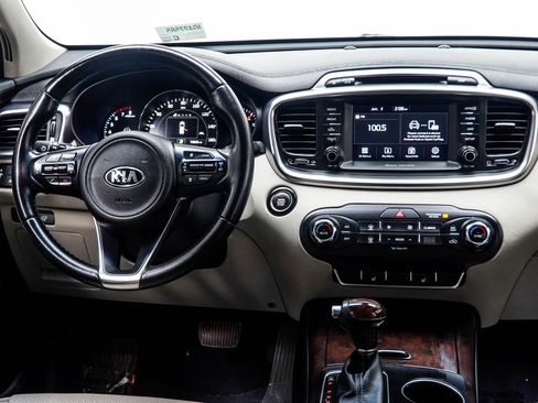 Used 2018 Kia Sorento EX w/ EX Advanced Touring Package AWD/4WD image 16