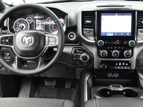 New 2026 RAM 1500 4x4 Crew Cab image 32