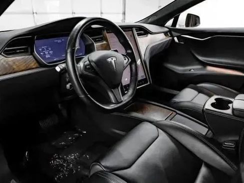 Used 2018 Tesla Model S 75D image 3