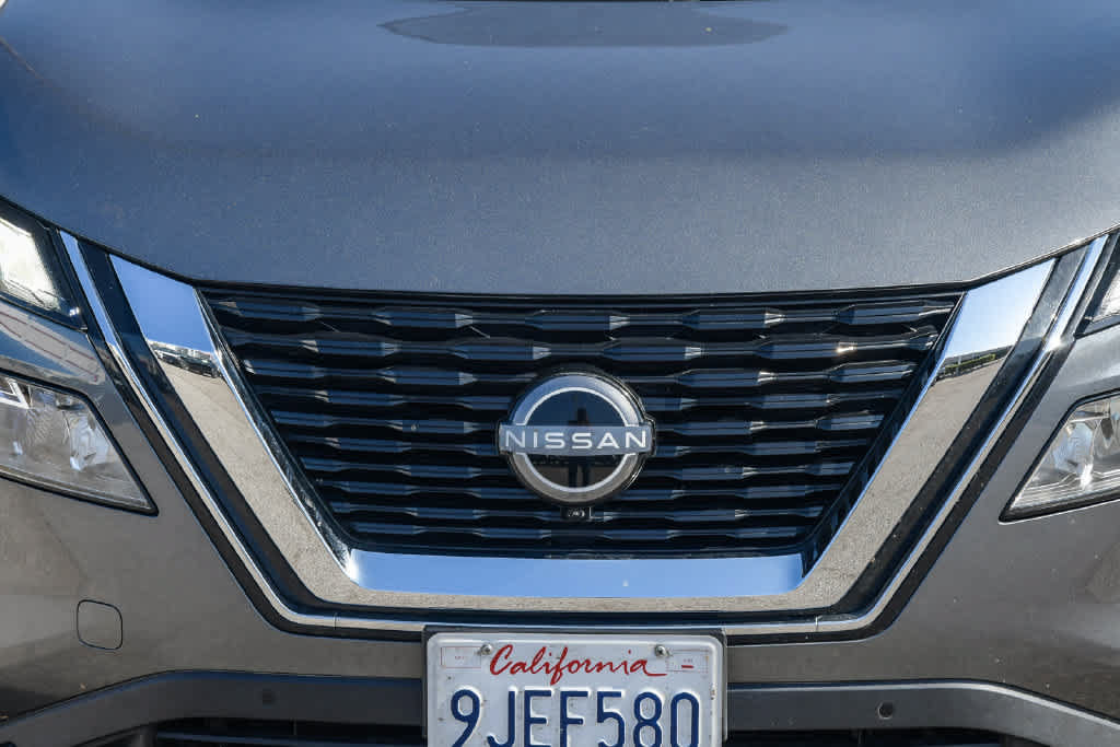 Used 2023 Nissan Rogue SL w/ SL Premium Package FWD image 5