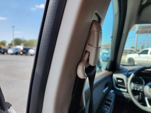 Used 2023 Nissan Rogue SV image 31