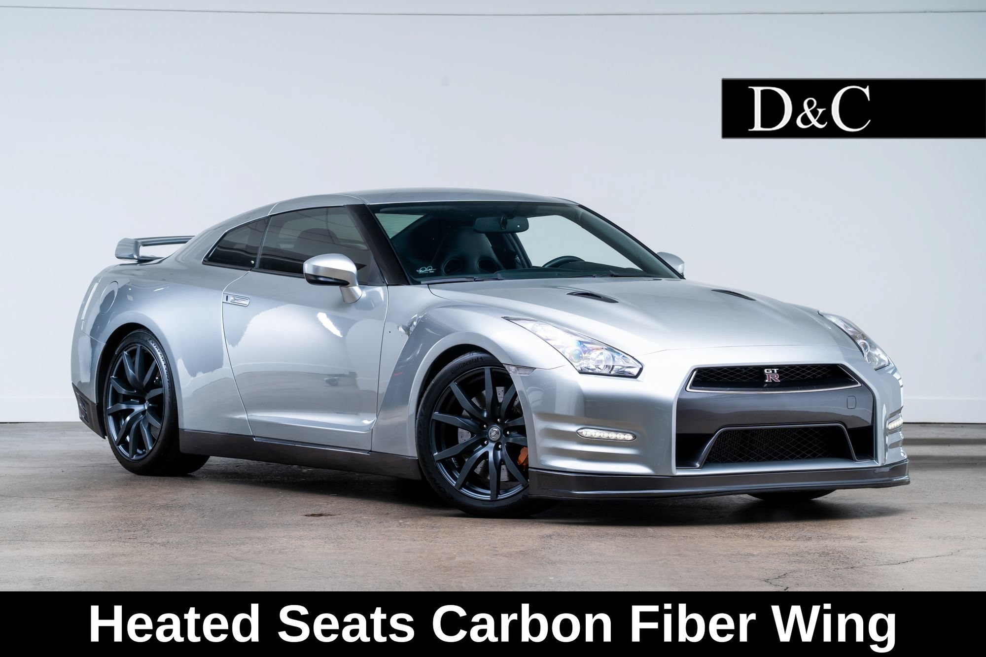 Used 2014 Nissan GT-R Premium AWD/4WD image 1