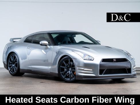 Used 2014 Nissan GT-R Premium AWD/4WD image 1
