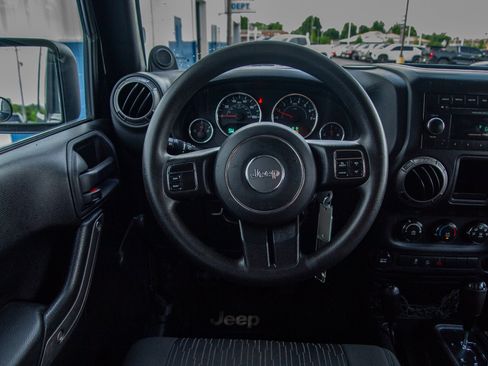 Used 2012 Jeep Wrangler Sport AWD/4WD image 19
