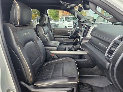 Used 2024 RAM 1500 Laramie image 18