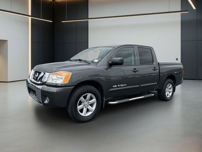 Used 2010 Nissan Titan SE w/ SE Value Truck Pkg