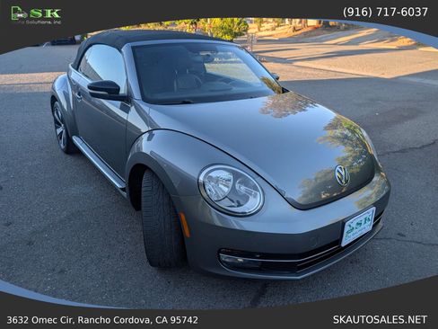Used 2013 Volkswagen Beetle 2.0T FWD image 8