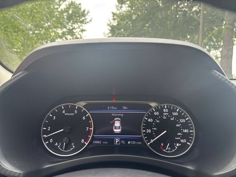 Used 2025 Nissan Sentra SV FWD image 31