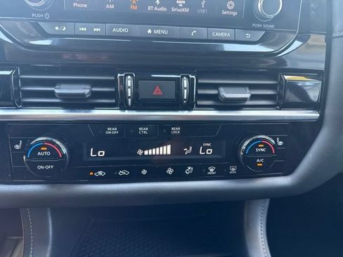 Used 2023 Nissan Pathfinder SV w/ SV Premium Package AWD/4WD image 20