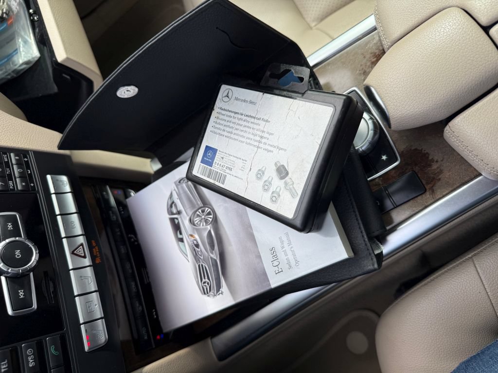 Used 2014 Mercedes-Benz E 350 Sedan image 44