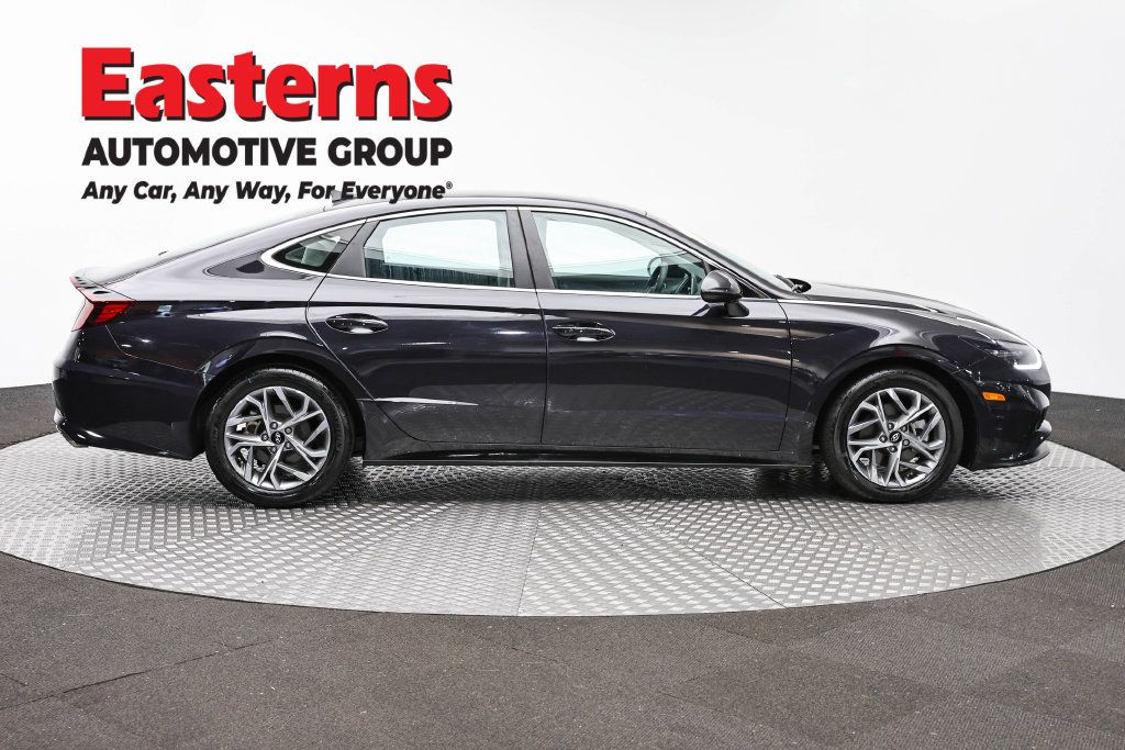 Used 2023 Hyundai Sonata SEL FWD image 4