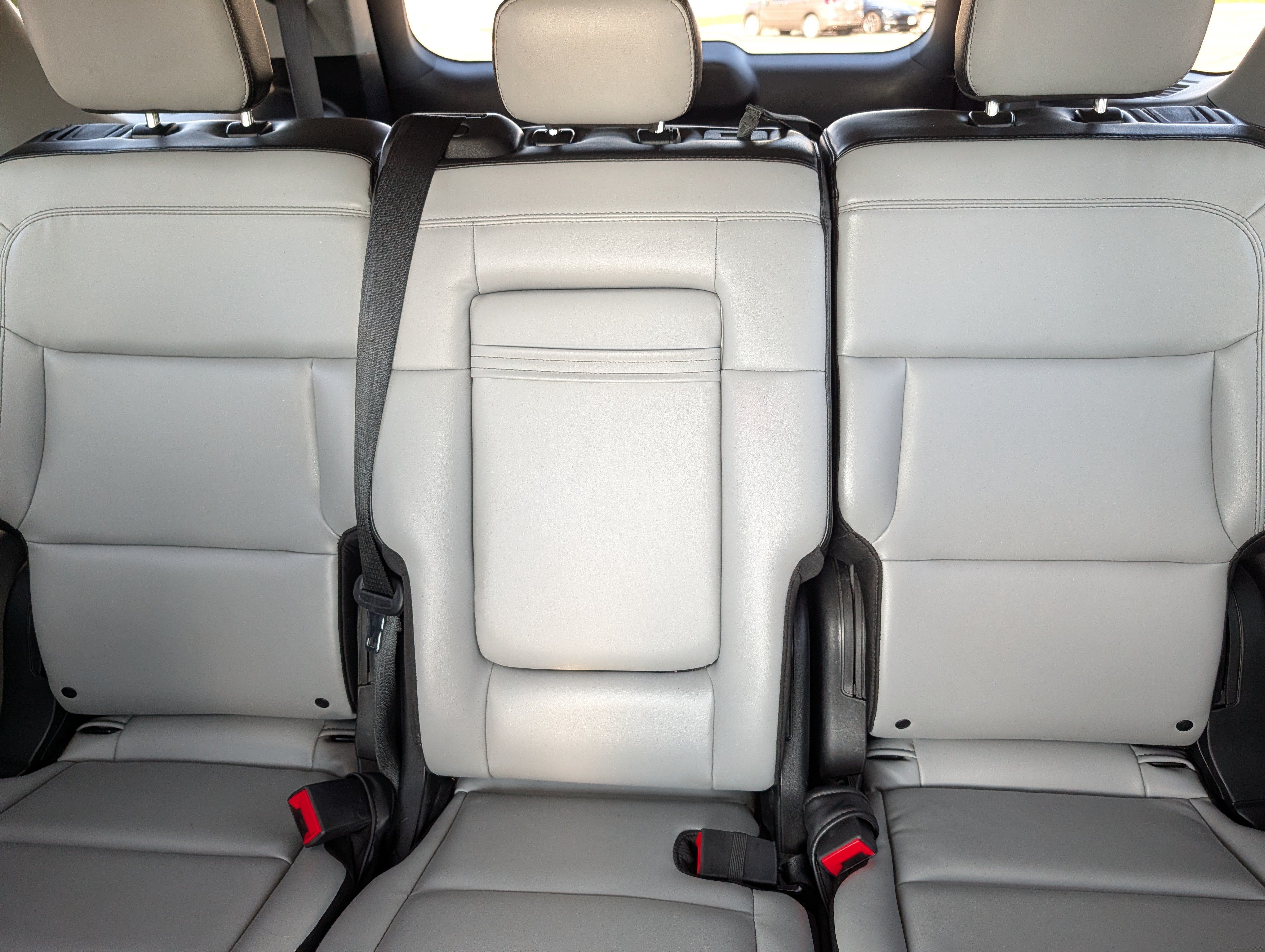 Used 2021 Ford Explorer XLT AWD/4WD image 13