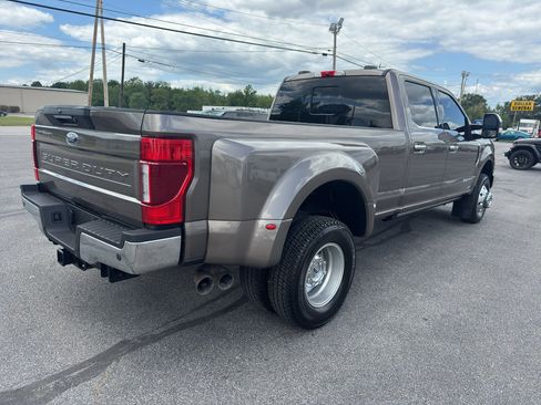 Used 2022 Ford F350 Lariat w/ Lariat Ultimate Package AWD/4WD image 7