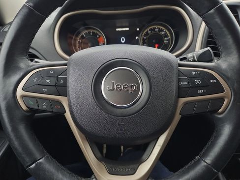 Certified 2016 Jeep Cherokee High Altitude image 23