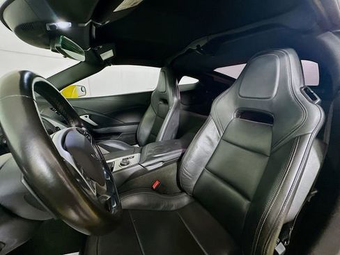 Used 2016 Chevrolet Corvette Stingray Coupe RWD image 18