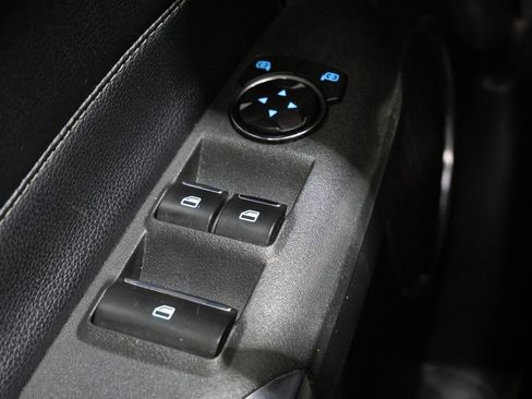 Used 2019 Ford Mustang Premium image 15