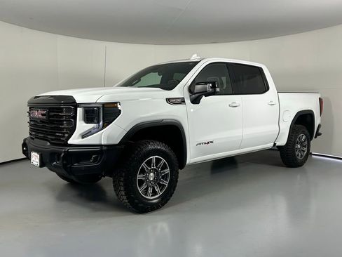 Used 2025 GMC Sierra 1500 AT4X image 3