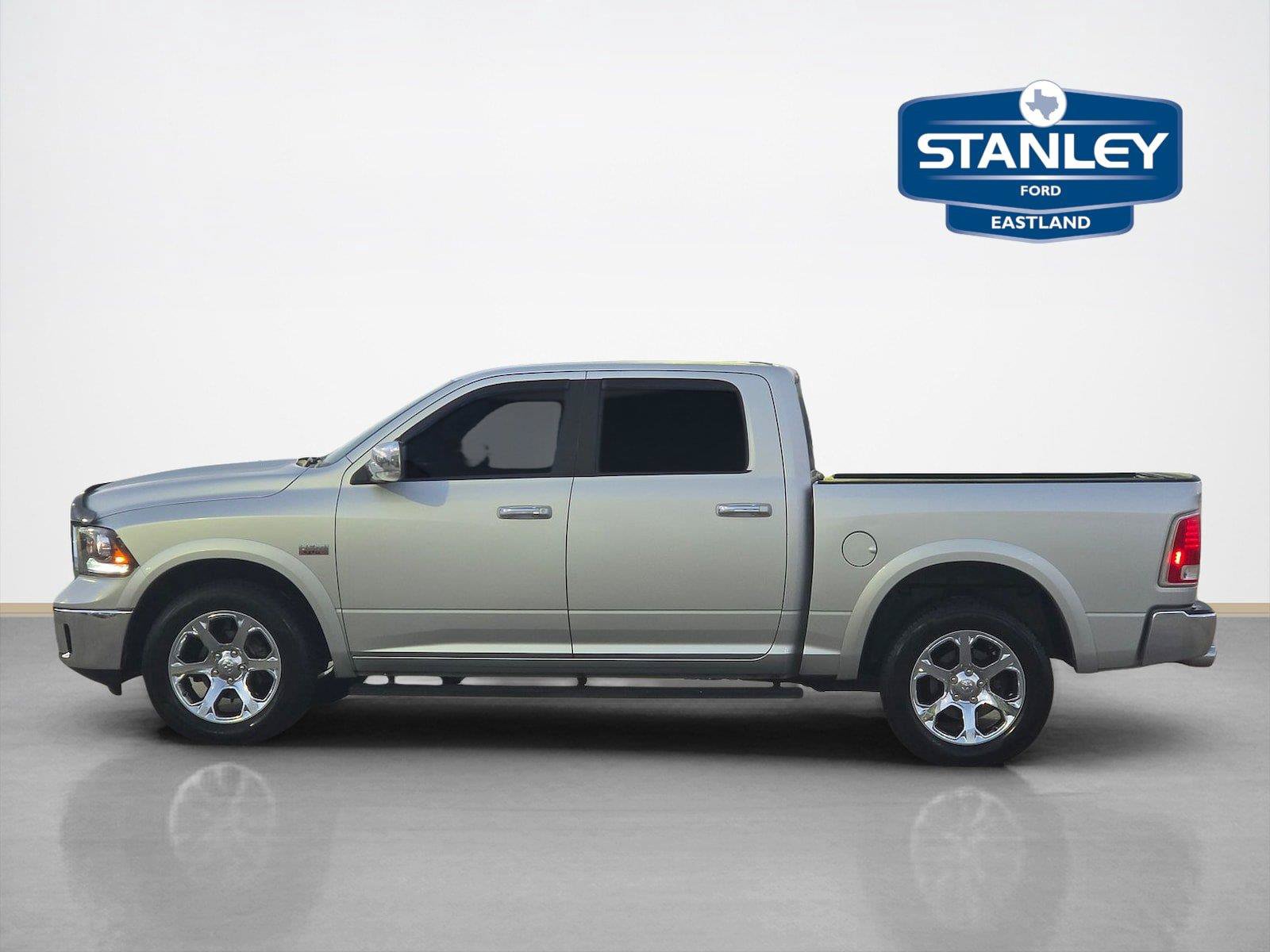 Used 2017 RAM 1500 Laramie AWD/4WD image 4