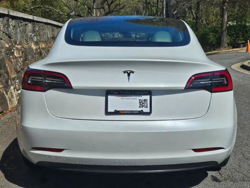 Used 2023 Tesla Model 3 Standard Range image 8