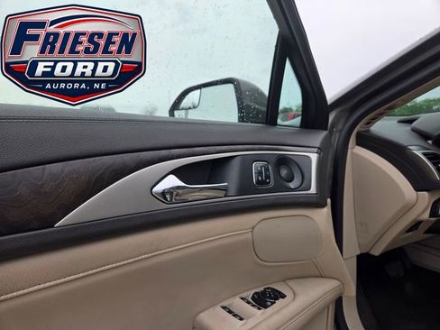 Used 2017 Lincoln MKZ Select AWD/4WD image 10