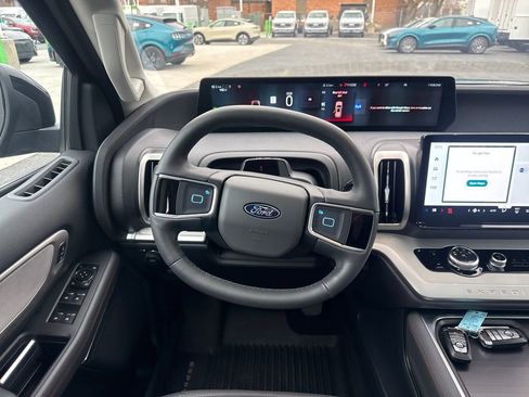 Used 2025 Ford Expedition Max Active image 27