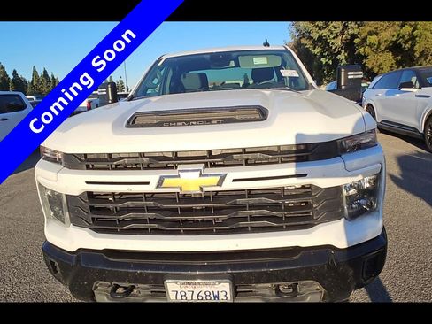 Used 2024 Chevrolet Silverado 2500 Custom w/ Custom Value Package image 10