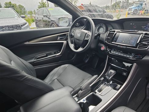 Used 2017 Honda Accord EX-L image 10