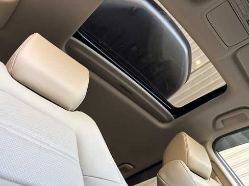 Used 2019 Honda CR-V Touring image 18